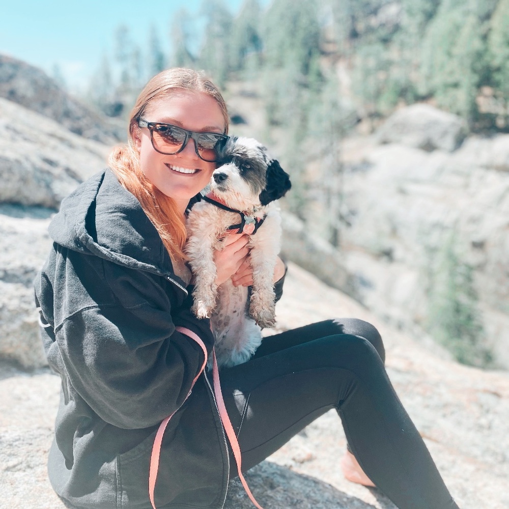 Meet your posher, Abby 🤍